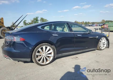 2013 Tesla Model S из США, поврежденный, VIN 5YJSA1DP2DFP14707